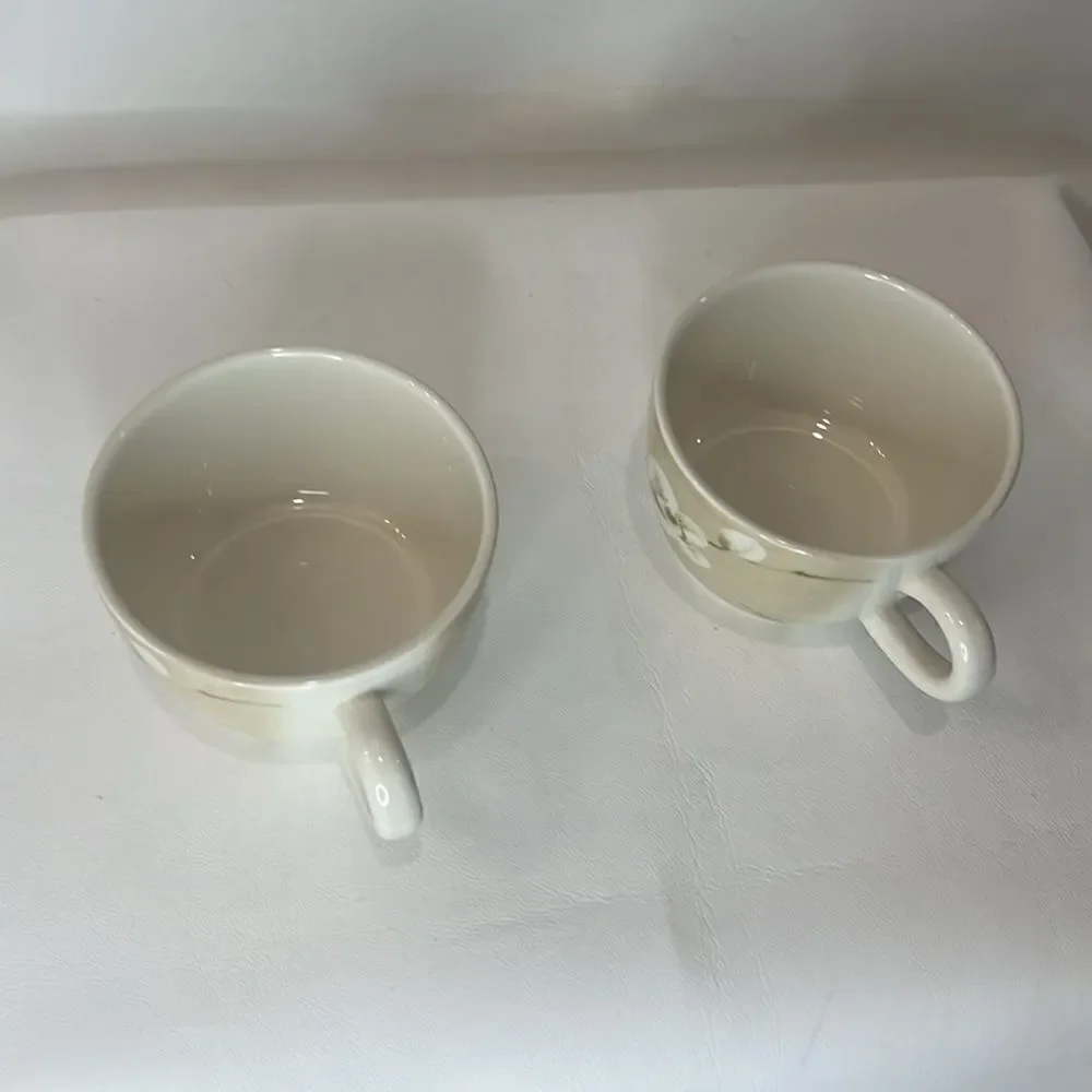 Crate & Barrel Orchid Coffee Cup Made England 12 Oz  Floral Tan White Floral